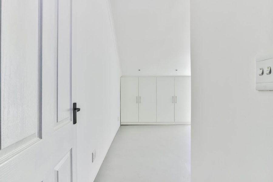 4 Bedroom Property for Sale in Gardens Western Cape